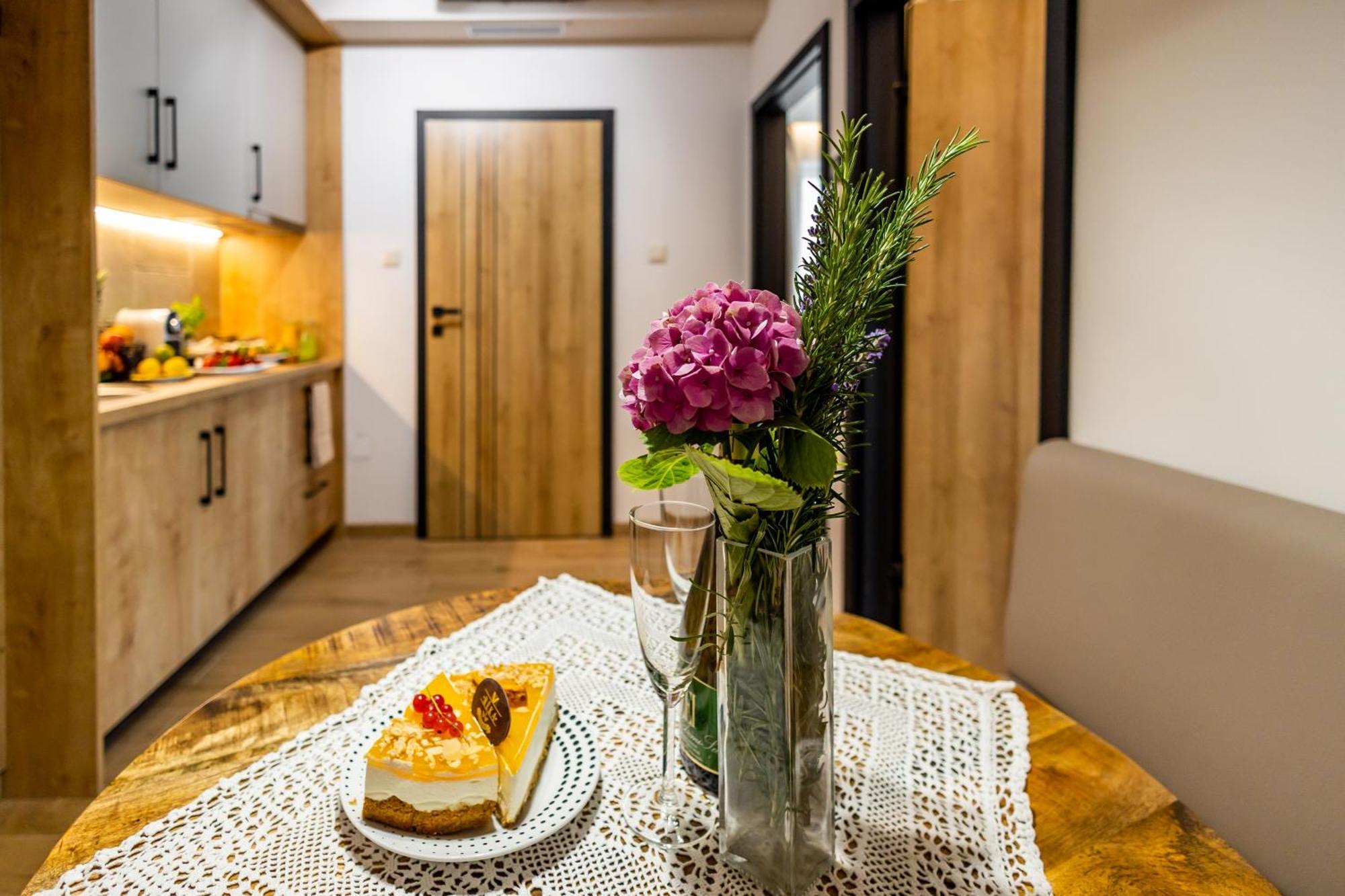 Mokka House Panzio Bed and Breakfast Miskolc Eksteriør billede